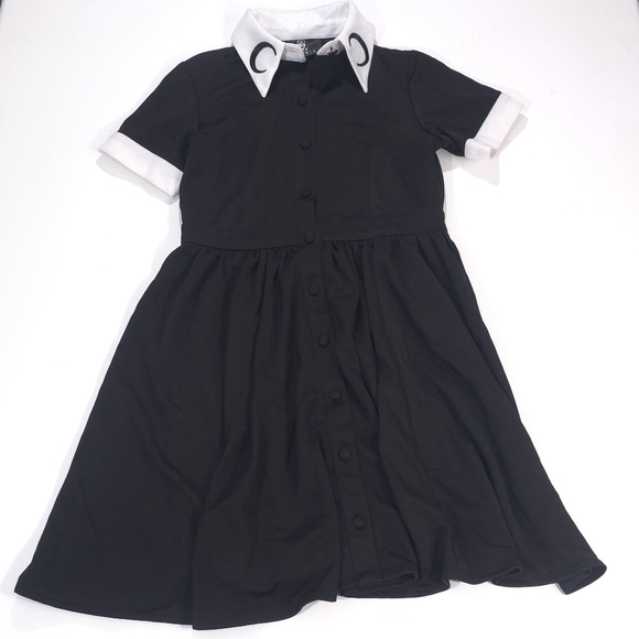 Classic Black and White Women's Dress - Picture 1 of 8